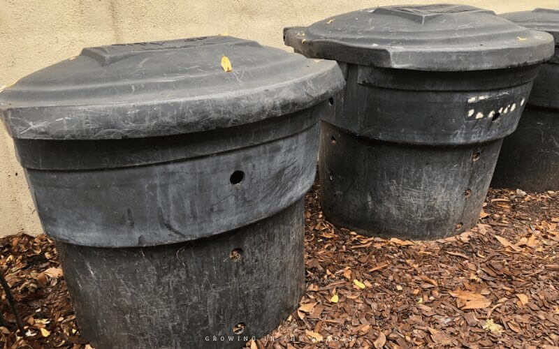 With so many reasons to add compost, learning how to compost should be high on your list of ways to become more self-sufficient in the garden. 