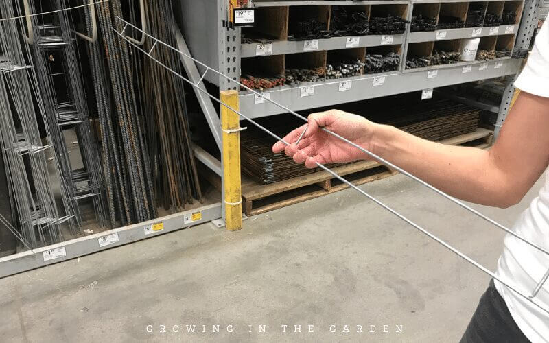 The Easiest Way to Add Vertical Space in the Garden #verticalgardening #gardenhack #gardening